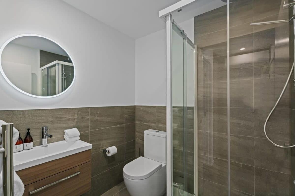 Alps And Lake Retreat Wanaka Albert Town Ngoại thất bức ảnh