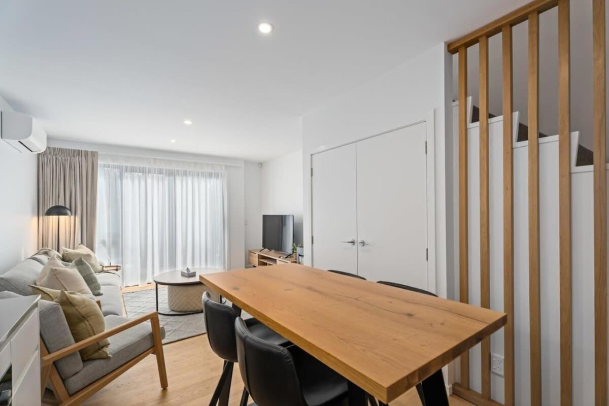 Alps And Lake Retreat Wanaka Albert Town Ngoại thất bức ảnh