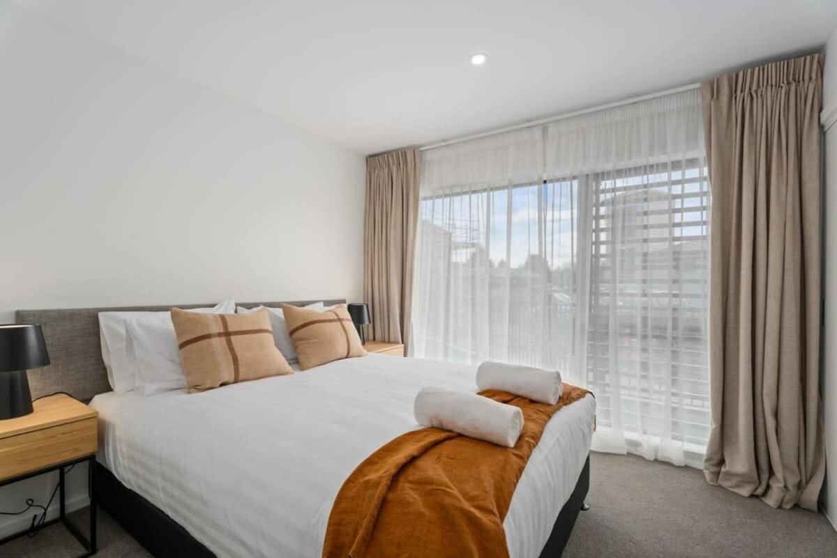 Alps And Lake Retreat Wanaka Albert Town Ngoại thất bức ảnh
